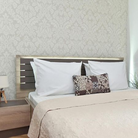 شقة بودفا  في Palm Square 1 Old Town Apt المظهر الخارجي الصورة