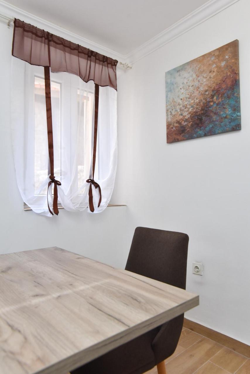 شقة بودفا  في Palm Square 1 Old Town Apt المظهر الخارجي الصورة