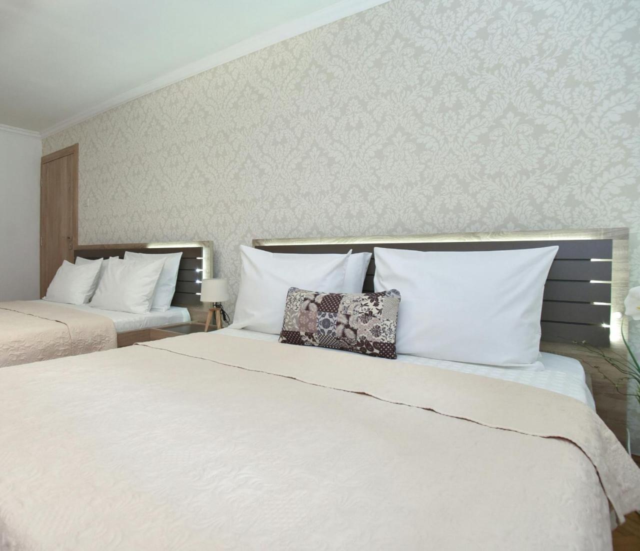 شقة بودفا  في Palm Square 1 Old Town Apt المظهر الخارجي الصورة