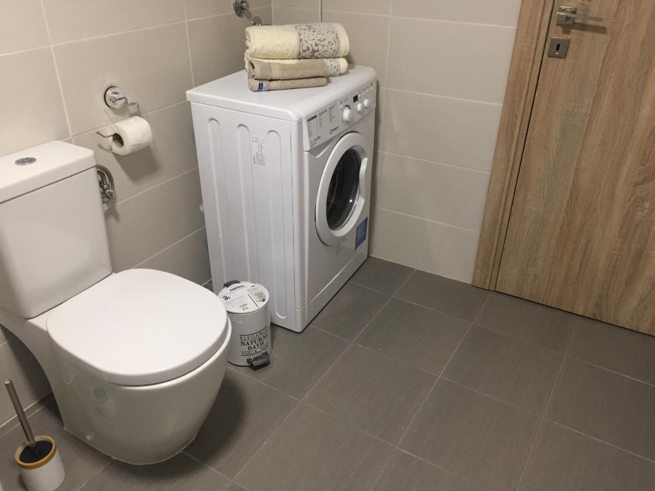 شقة بودفا  في Palm Square 1 Old Town Apt المظهر الخارجي الصورة